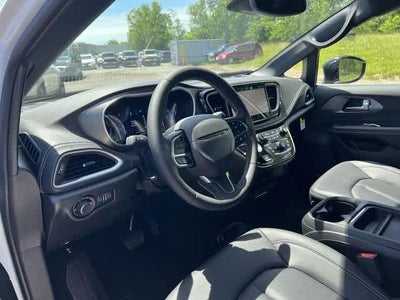 2027 Chrysler Pacifica PACIFICA SELECT AWD
