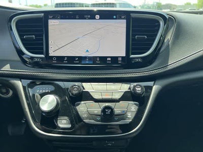 2027 Chrysler Pacifica PACIFICA SELECT AWD