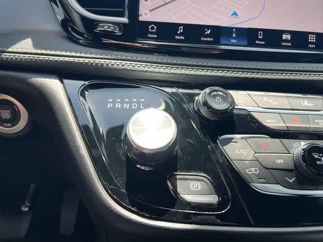 2027 Chrysler Pacifica PACIFICA SELECT AWD