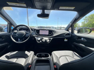 2027 Chrysler Pacifica PACIFICA SELECT AWD