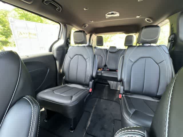 2027 Chrysler Pacifica PACIFICA SELECT AWD