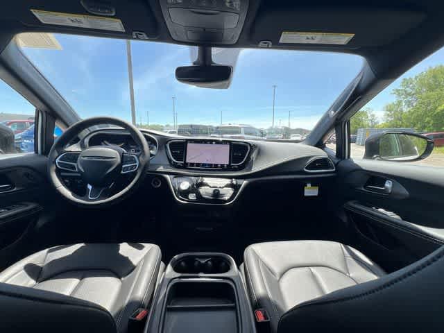 2027 Chrysler Pacifica PACIFICA SELECT AWD