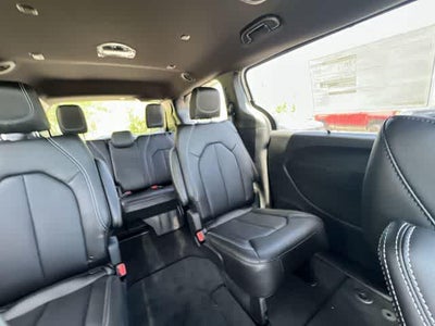 2027 Chrysler Pacifica PACIFICA SELECT AWD