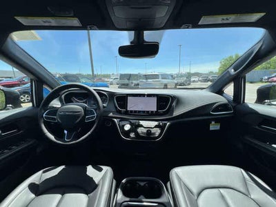 2027 Chrysler Pacifica PACIFICA SELECT AWD