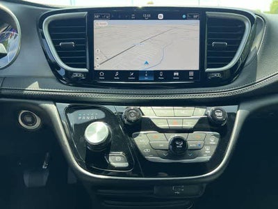 2027 Chrysler Pacifica PACIFICA SELECT AWD