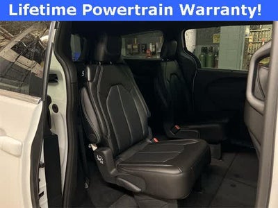 2026 Chrysler Pacifica PACIFICA SELECT AWD