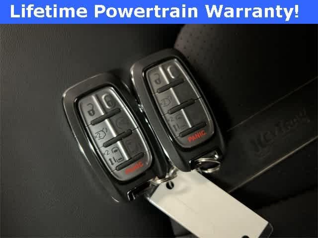 2026 Chrysler Pacifica PACIFICA SELECT AWD