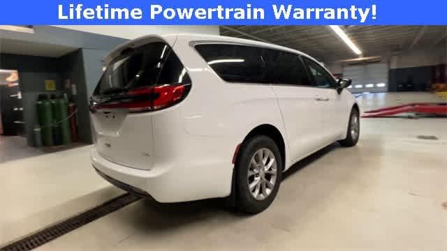 2026 Chrysler Pacifica PACIFICA SELECT AWD