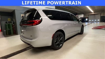 2026 Chrysler Pacifica PACIFICA SELECT AWD