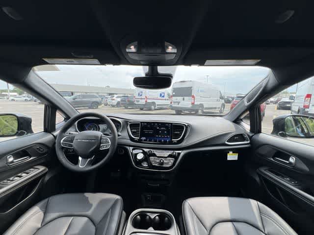 2027 Chrysler Pacifica PACIFICA SELECT AWD