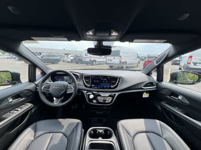 2027 Chrysler Pacifica PACIFICA SELECT AWD