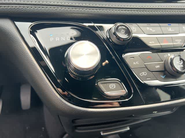 2027 Chrysler Pacifica PACIFICA SELECT AWD