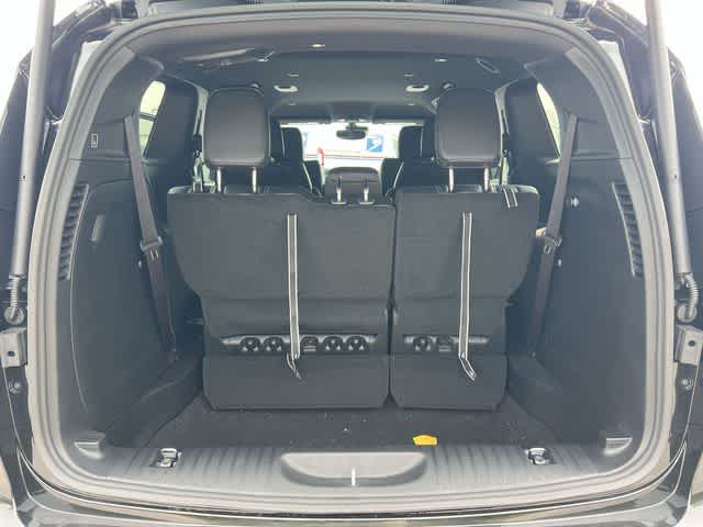 2027 Chrysler Pacifica PACIFICA SELECT AWD