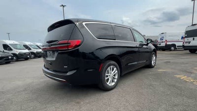 2027 Chrysler Pacifica PACIFICA SELECT AWD