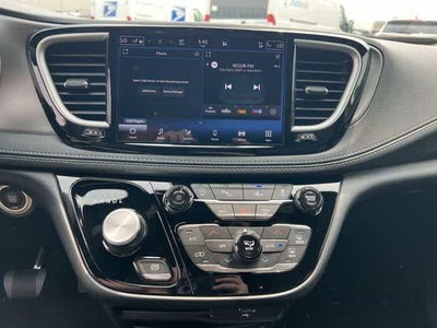 2027 Chrysler Pacifica PACIFICA SELECT AWD