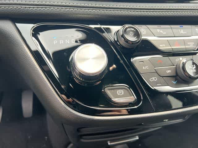 2027 Chrysler Pacifica PACIFICA SELECT AWD
