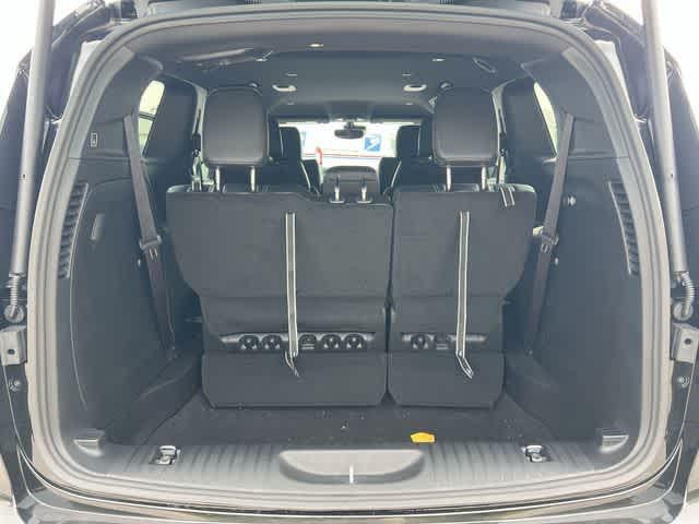 2027 Chrysler Pacifica PACIFICA SELECT AWD