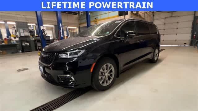 2026 Chrysler Pacifica PACIFICA SELECT AWD