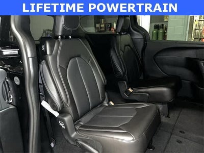 2026 Chrysler Pacifica PACIFICA SELECT AWD