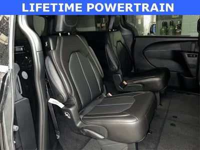 2026 Chrysler Pacifica PACIFICA SELECT AWD