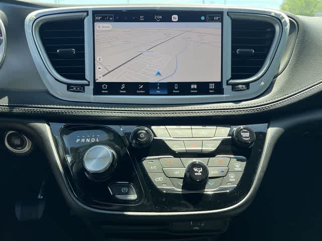 2027 Chrysler Pacifica PACIFICA SELECT AWD