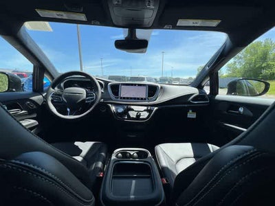 2027 Chrysler Pacifica PACIFICA SELECT AWD