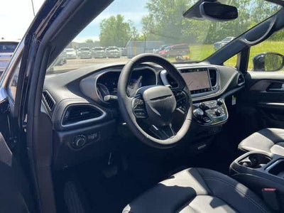 2027 Chrysler Pacifica PACIFICA SELECT AWD