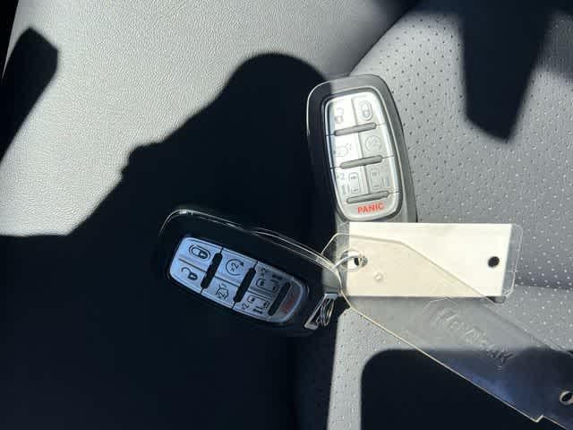 2027 Chrysler Pacifica PACIFICA SELECT AWD