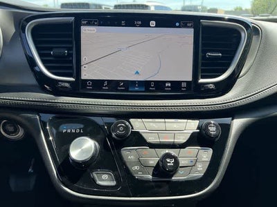 2027 Chrysler Pacifica PACIFICA SELECT AWD