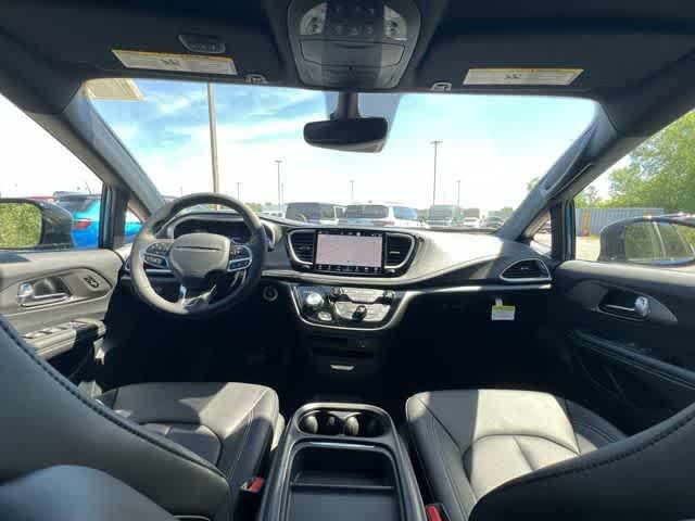 2027 Chrysler Pacifica PACIFICA SELECT AWD