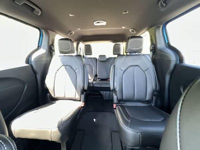 2027 Chrysler Pacifica PACIFICA SELECT AWD