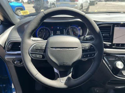 2027 Chrysler Pacifica PACIFICA SELECT AWD