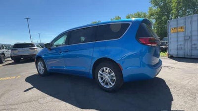2027 Chrysler Pacifica PACIFICA SELECT AWD