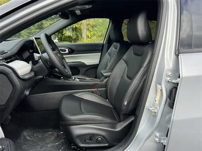 2025 Jeep Compass COMPASS LIMITED 4X4