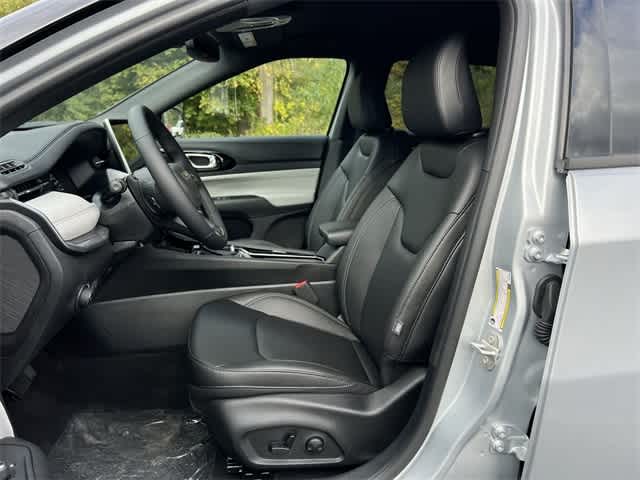 2025 Jeep Compass COMPASS LIMITED 4X4