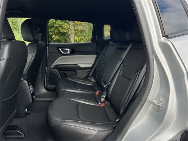 2025 Jeep Compass COMPASS LIMITED 4X4