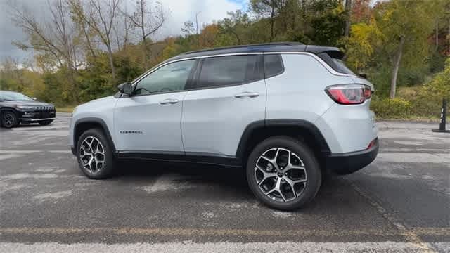 2025 Jeep Compass COMPASS LIMITED 4X4