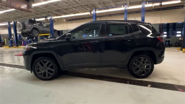 2026 Jeep Compass COMPASS LIMITED ALTITUDE 4X4