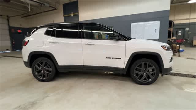 2026 Jeep Compass COMPASS LIMITED ALTITUDE 4X4