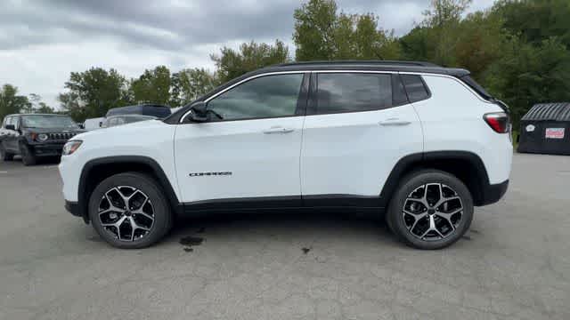 2026 Jeep Compass COMPASS LIMITED 4X4