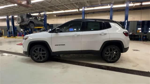 2026 Jeep Compass COMPASS LIMITED ALTITUDE 4X4