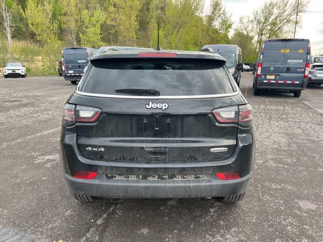 2022 Jeep Compass Latitude Lux 4x4