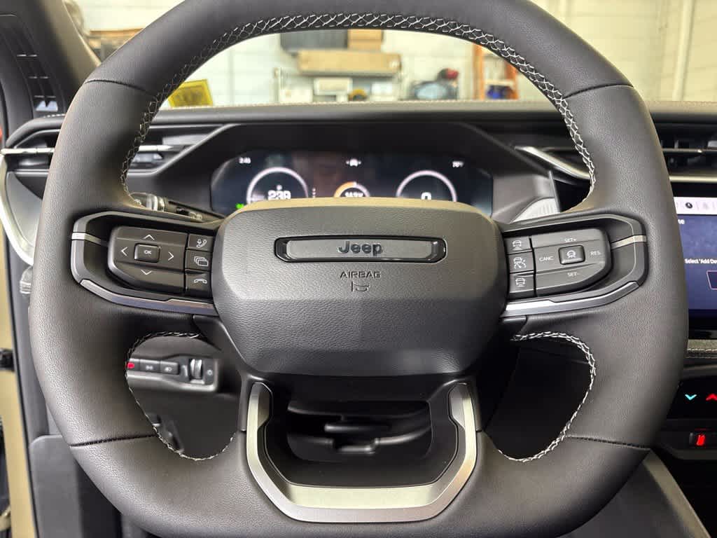 2026 Jeep Cherokee CHEROKEE LAREDO 4X4
