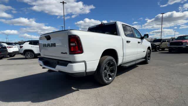 2026 RAM Ram 1500 RAM 1500 EXPRESS CREW CAB 4X4 5'7' BOX