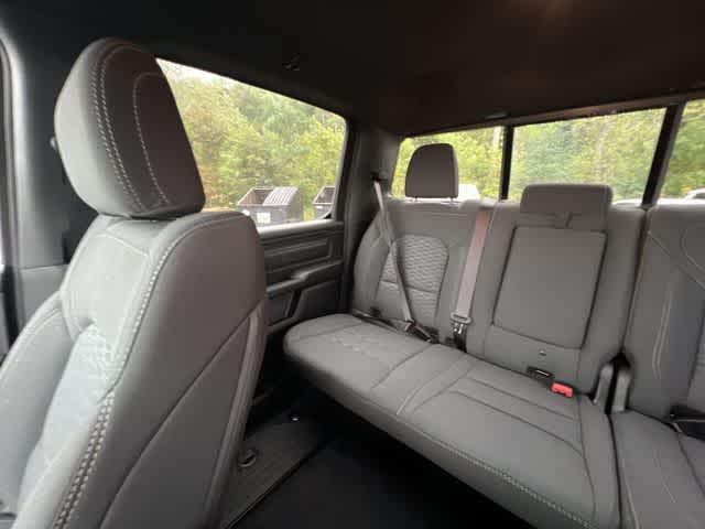 2026 RAM 1500 RAM 1500 WARLOCK CREW CAB 4X4 5'7' BOX