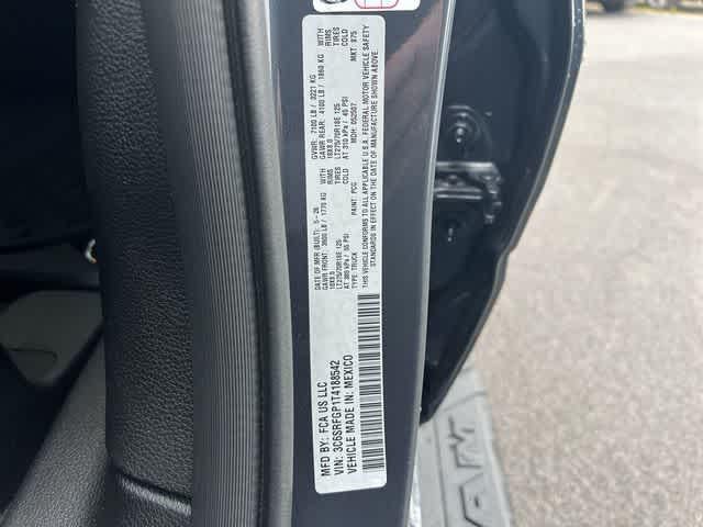 2026 RAM 1500 RAM 1500 WARLOCK CREW CAB 4X4 5'7' BOX