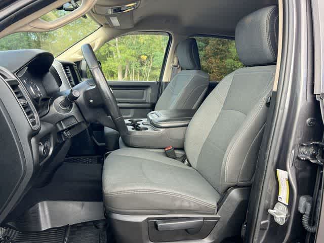 2020 RAM 2500 Tradesman Crew Cab 4x4 6'4' Box