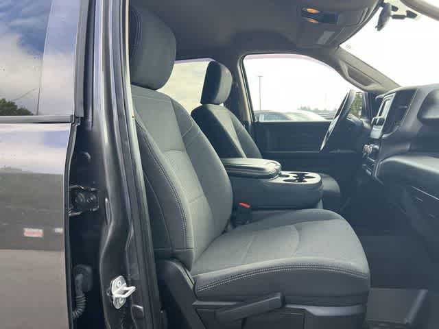 2020 RAM 2500 Tradesman Crew Cab 4x4 6'4' Box