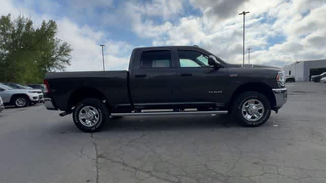 2020 RAM 2500 Tradesman Crew Cab 4x4 6'4' Box