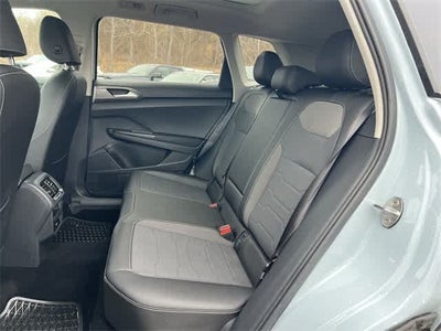 2025 Volkswagen Taos 1.5T SE Black